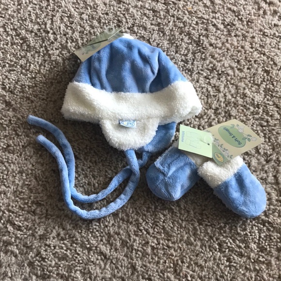 Other Newborn Hat Mitten Set Poshmark